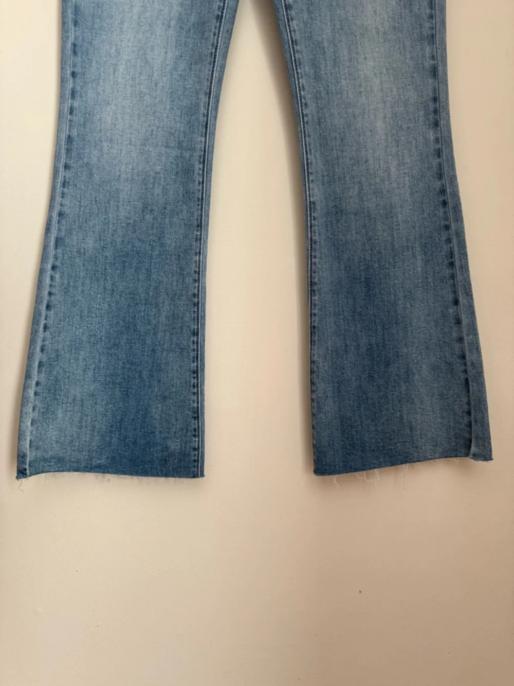 PAIGE High Rise Laurel Canyon Raw Hem Bootcut Jeans Size 30 Marienne NWT - Picture 6 of 10